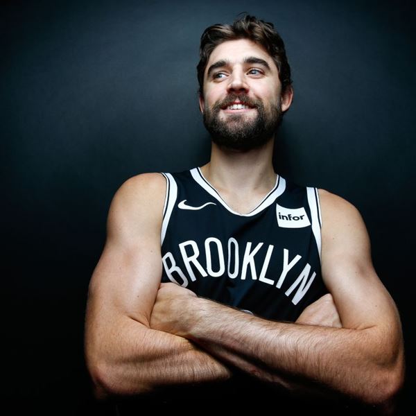 Ο άνθρωπος που αλλάζει το ΝΒΑ είναι ένας τύπος που λέγεται Joe