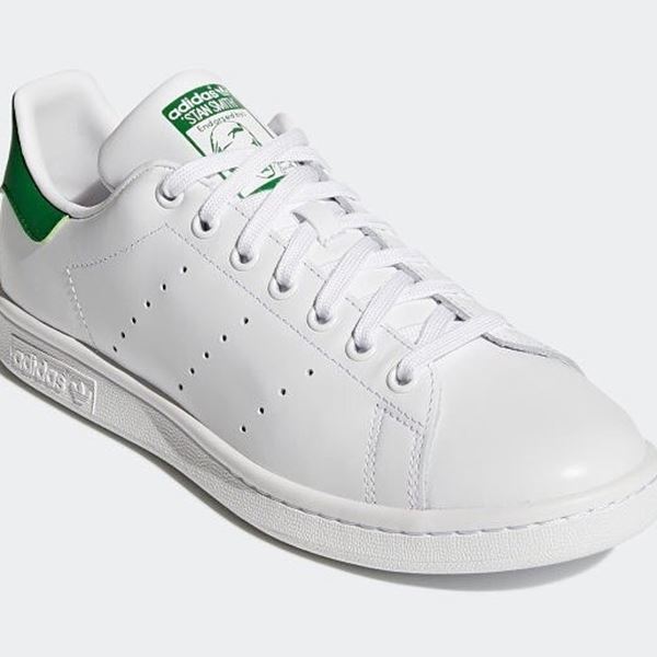Τα νέα Adidas Stan Smith δε μοιάζουν με Stan Smith