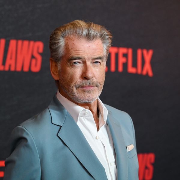 Τα πράγματα που κάνει ο Pierce Brosnan και μένει fit στα 72