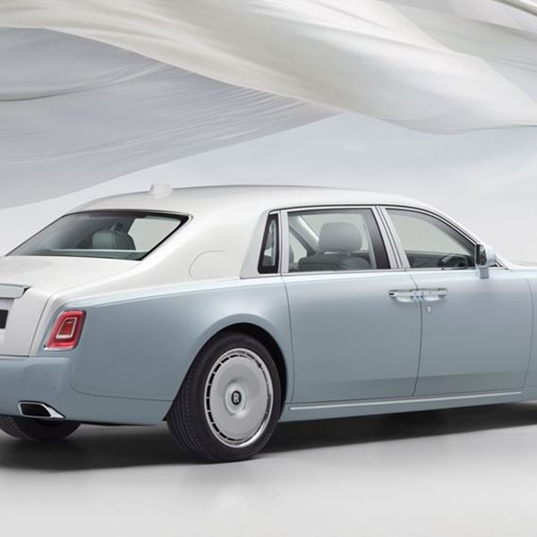 Η νέα Rolls-Royce Phantom Scintilla με σήμα τη Νίκη της Σαμοθράκης είναι εδώ