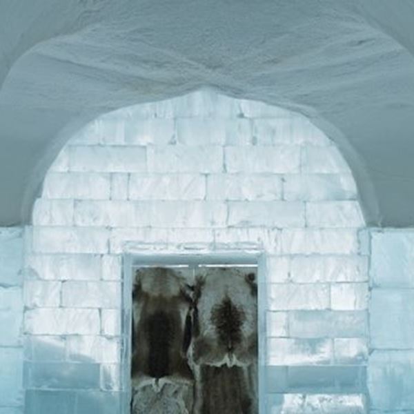 Το τέλειο ξενοδοχείο για τον καύσωνα είναι φτιαγμένο από πάγο