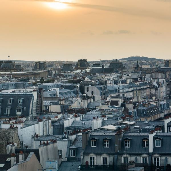 To Παρίσι θέλει να απαγορεύσει το Airbnb στο κέντρο του