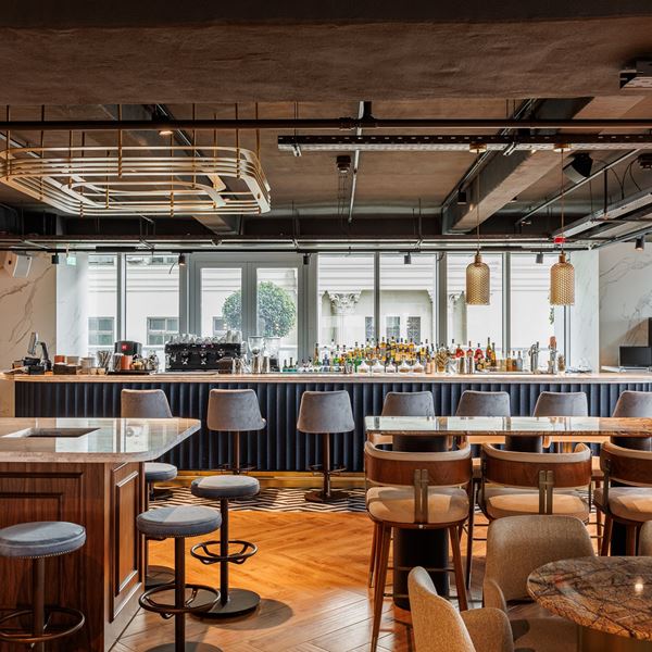 "Nice n Easy Piraeus Tower": Μια νέα εποχή γαστρονομίας και διασκέδασης στον Πειραιά