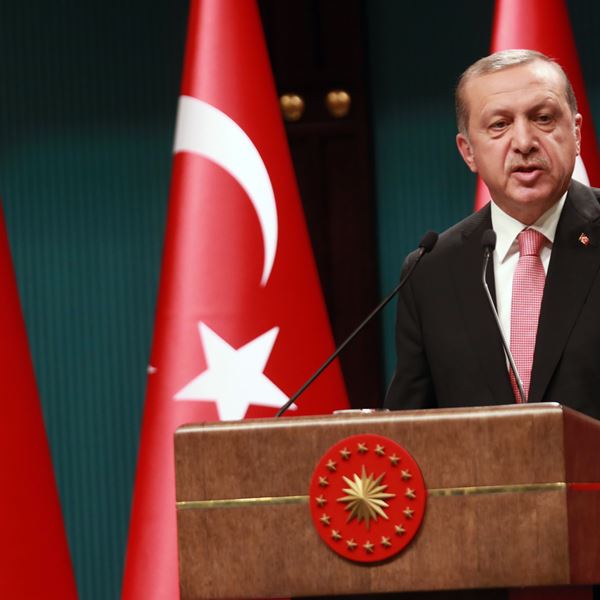 O Recep Tayyip Erdogan τα βάζει (και) με το Netflix