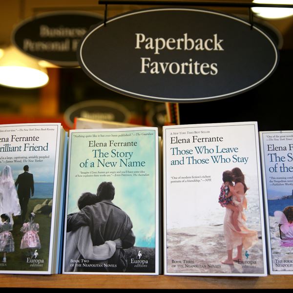 Ποια είναι τελικά η Elena Ferrante;