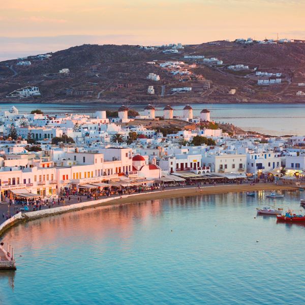 Τα νησιά που κινδυνεύουν με μέτρα τύπου Μυκόνου