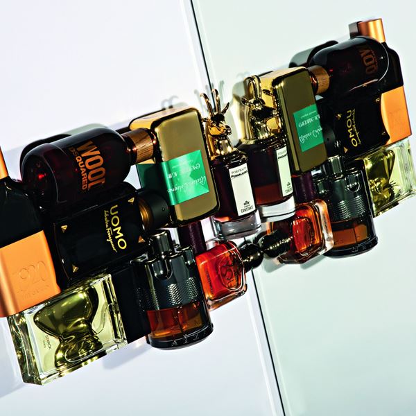 7 ξυλώδη και πικάντικα αντρικά αρώματα