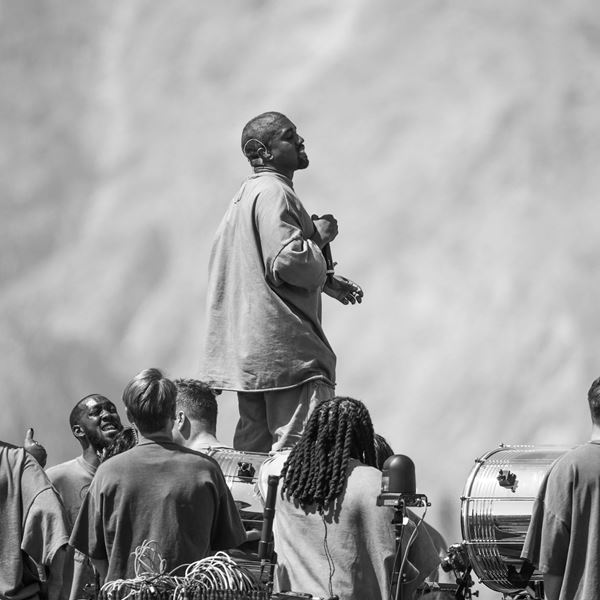 Η γκόσπελ λειτουργία του Kanye West στο Coachella