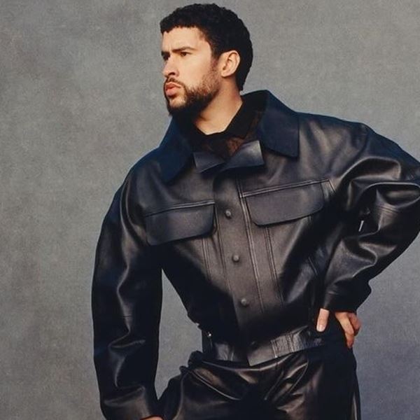 Ο Bad Bunny έγινε άγαλμα για χάρη του Jacquemus