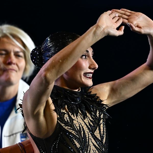 Παγκόσμια πρωταθλήτρια η Ευαγγελία Πλατανιώτη στην καλλιτεχνική κολύμβηση στη Ντόχα