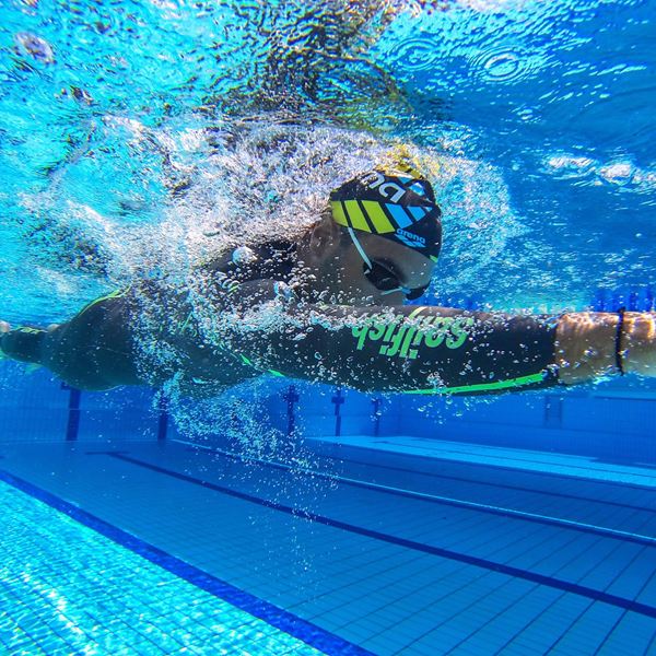 Ο Έλληνας Aquaman δεν σταματά να κολυμπά ποτέ