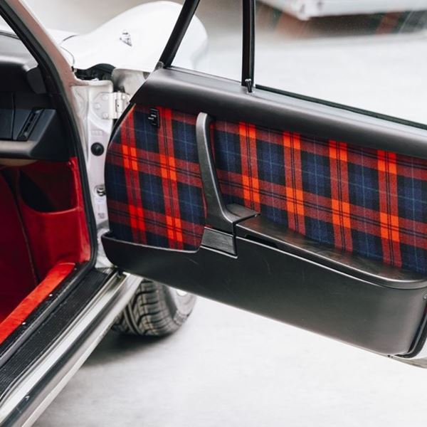 Η ιστορία ενός υπέροχου, διαχρονικού υφάσματος της Porsche