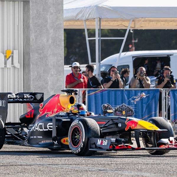 Red Bull Showrun by ALUMIL: Το motorsports event που ταρακούνησε την Αθήνα
