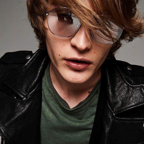 Η μόδα ποτέ δεν έπαψε να αγαπά το ροκ