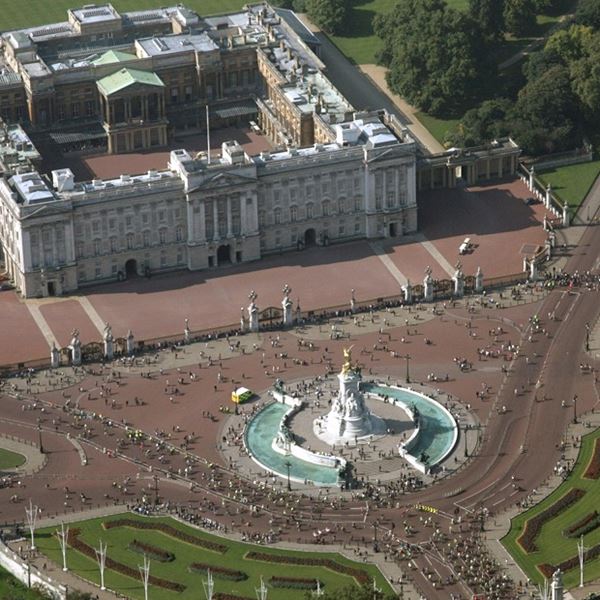 Μία 'γενναία' ανακαίνιση στο παλάτι του Μπάκιγχαμ