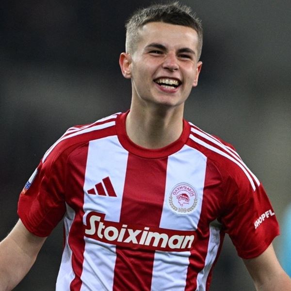 Το καλύτερο σχόλιο για το επικό γκολ του Χρήστου Μουζακίτη στο ντέρμπι αιωνίων