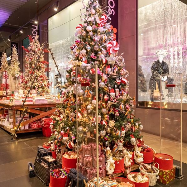 Party Christmas Vibes στα πολυκαταστήματα notos