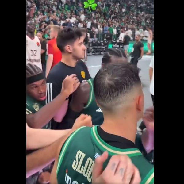 Ο Γκέμπριελ μας έδωσε το blooper της χρονιάς-Πήγε να κάνει "ζντο" με τους πρώην συμπαίκτες του