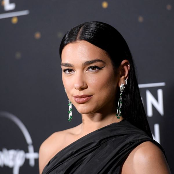 Η Dua Lipa είναι και επίσημα Αλβανίδα