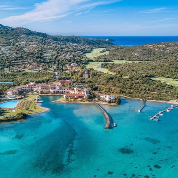 Διακοπές σαν του James Bond στη Σαρδηνία