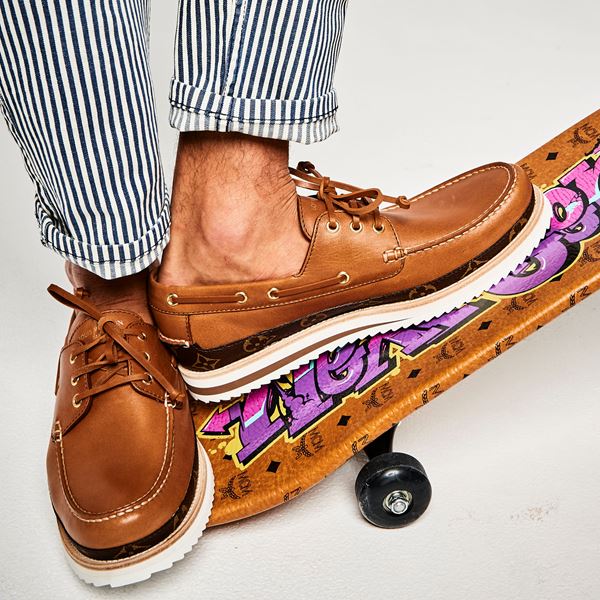 5 ζευγάρια που πρέπει να υπάρχουν σε κάθε αντρική παπουτσόθηκη το καλοκαίρι