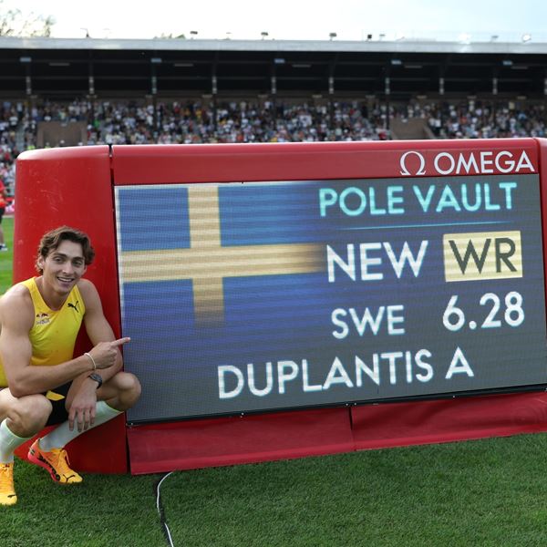 Απίστευτος Ντουμπλάντις: Έσπασε το παγκόσμιο ρεκόρ 12η φορά (video)