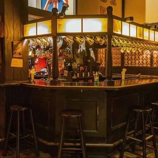 Η ιστορία της θρυλικής αθηναϊκής παμπ Red Lion