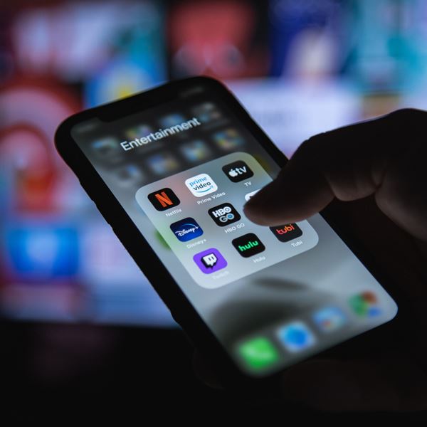 Πότε έρχονται στην Ελλάδα Disney+ και HBO Max