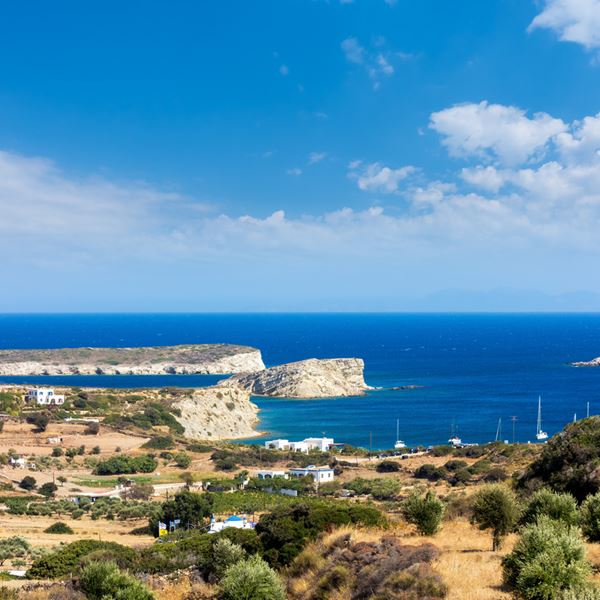 Αυτό είναι το ελληνικό νησί που λατρεύουν οι μοναχικοί Ιταλοί