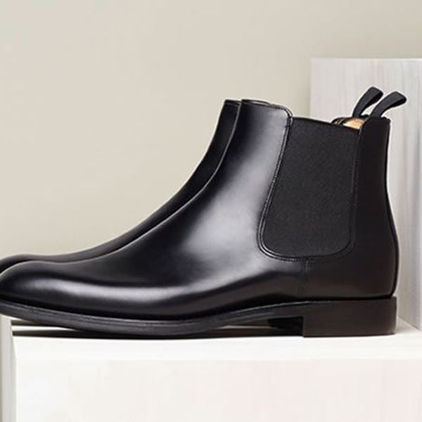 4 ζευγάρια μπότες για κομψό χειμωνιάτικο στυλ