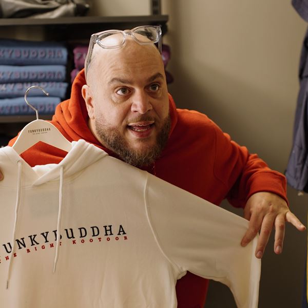 Το σωστό 'how-to shop' στην Black Friday από τον Φάνη Λαμπρόπουλο