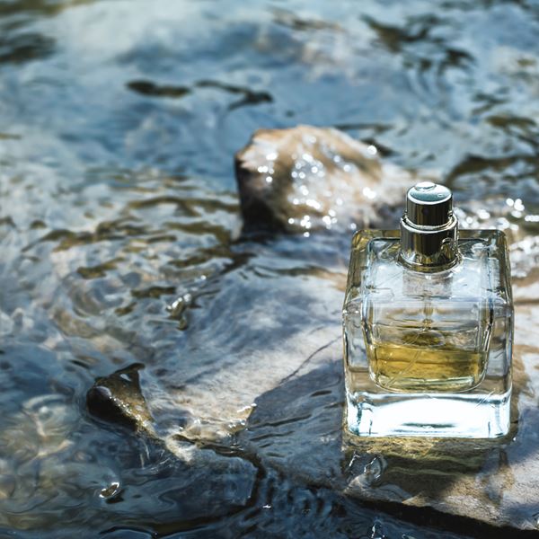 8 δροσερά αρώματα για το φετινό καλοκαίρι