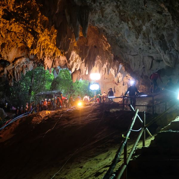 Μπορεί τα παιδιά στην Ταϊλάνδη να σώθηκαν, υπάρχει όμως κίνδυνος για τη "νόσο των σπηλαίων"