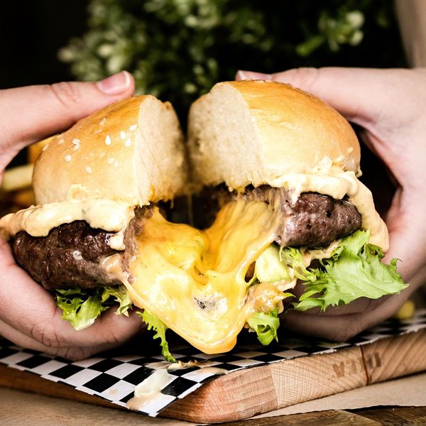 Juicy Lucy, ίσως το θρυλικότερο αμερικάνικο burger