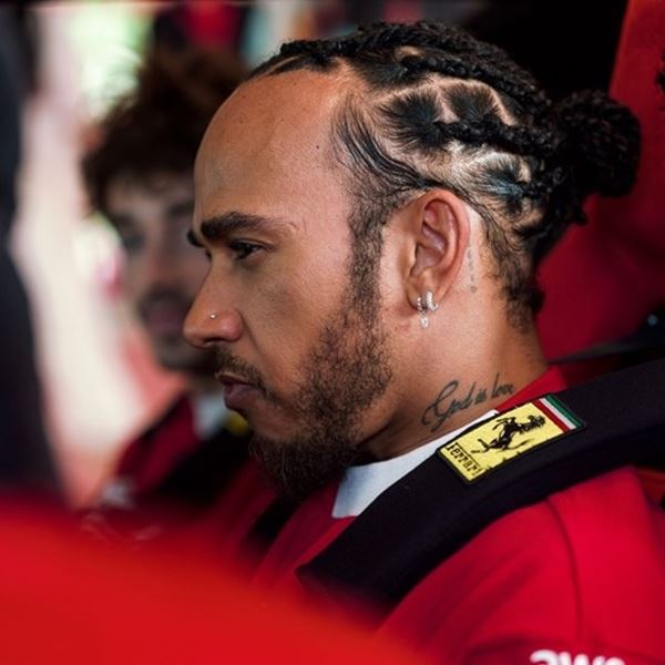 Γιατί ο Lewis Hamilton πούλησε όλα του τα αυτοκίνητα