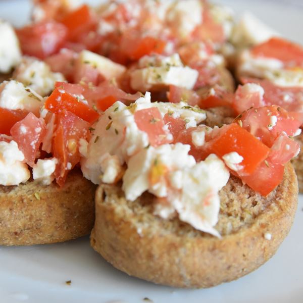 Ντάκος, η καλοκαιρινή αμβροσία