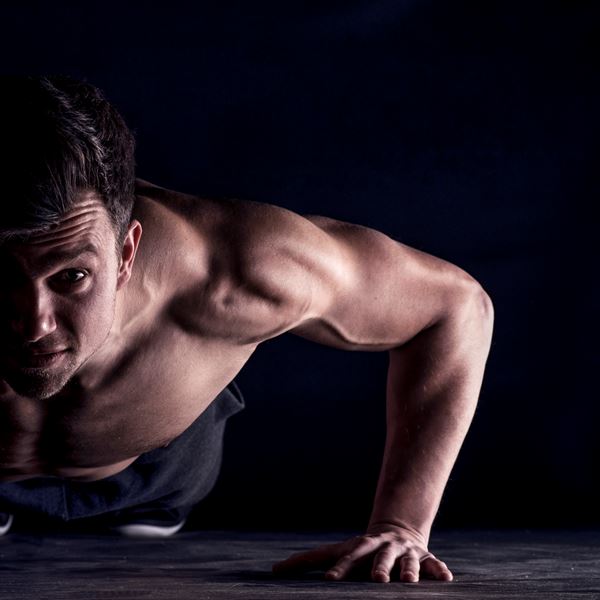 Ένα 20λεπτο πρόγραμμα HIIT για το σπίτι