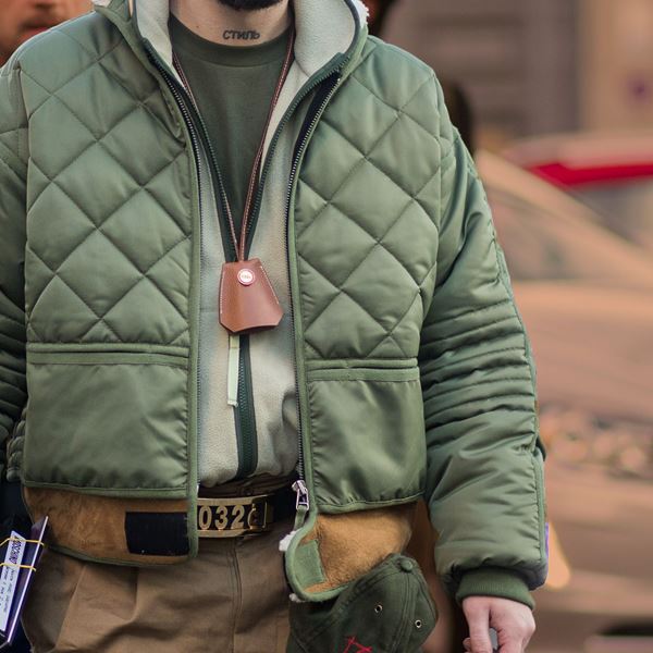 Το φουσκωτό μπουφάν κινείται μεταξύ sportswear και streetwear look