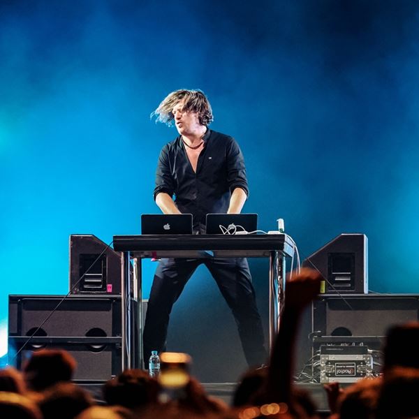 Ένα διήμερο πάρτι με τον Parov Stelar στο Floyd Live Venue