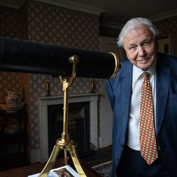 O Sir David Attenborough έσπασε το ρεκόρ της Jennifer Aniston στο Instagram