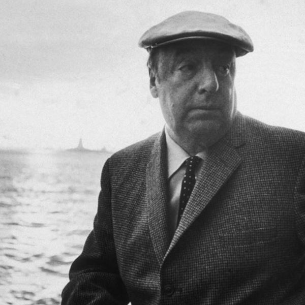 20 ατάκες του Pablo Neruda για να αμφισβητήσεις όσο θες την αγάπη και τη ζωή