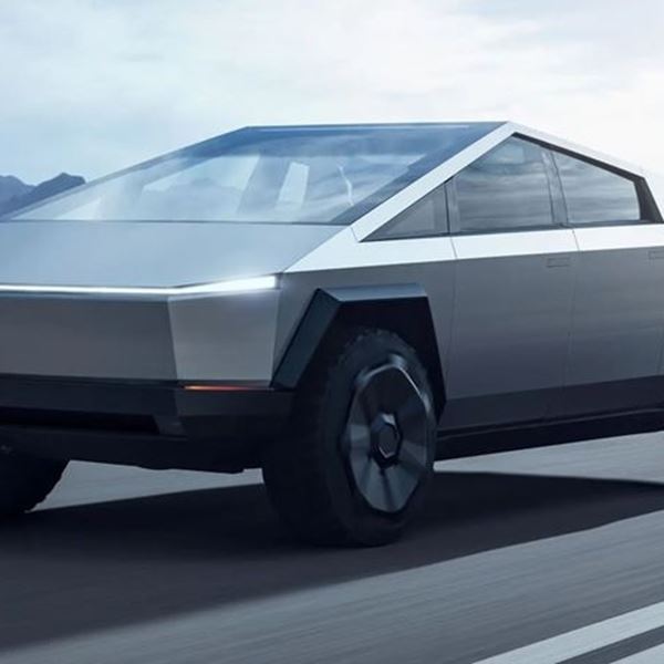 Το φθηνότερο Cybertruck κοστίζει πλέον σχεδόν 100.000 δολάρια