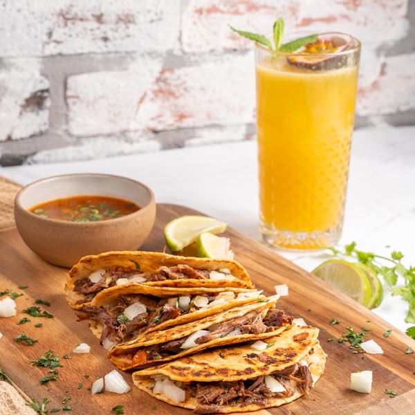 Η Άνοιξη έφτασε στα TGI Fridays™ με Νέα Πιάτα και Easter Delights!