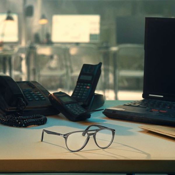 Ας μιλήσουμε για τα γυαλιά του Álvaro Morte στο La Casa de Papel