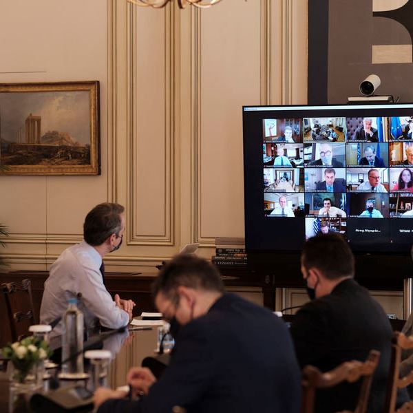 Νέα μέτρα διάρκειας ενός μήνα θα ανακοινώσει αύριο ο Κυριάκος Μητσοτάκης