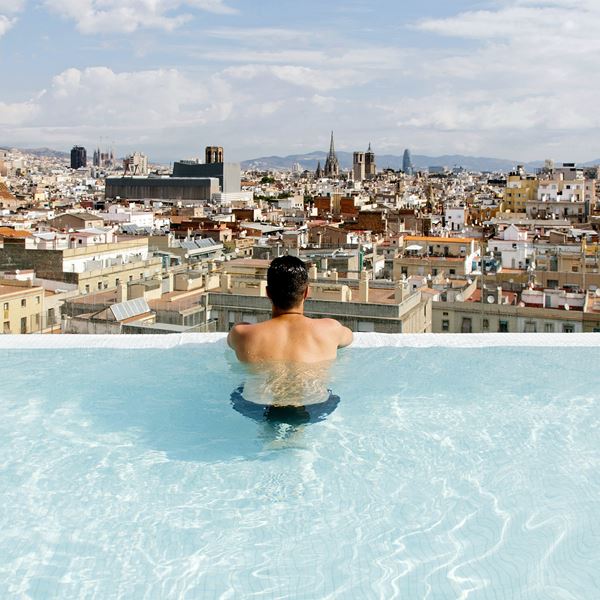 Αν ήθελες πάντα διακοπές σε σπίτι με ιδιωτική πισίνα, υπάρχει ένα Airbnb αποκλειστικά γι' αυτό