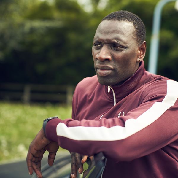 Στο νέο trailer του Lupin ο Omar Sy παίζει τα ρέστα του