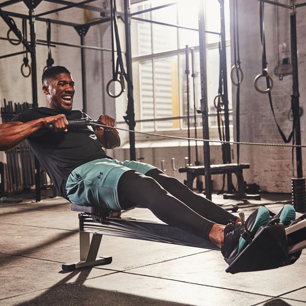 UA Rush, η συλλογή της Under Armor που θα δώσει ενέργεια στις προπονήσεις σου