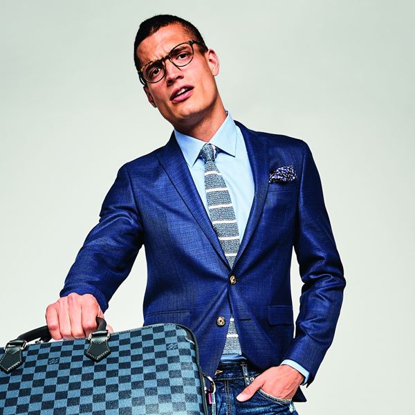 6 βήματα για να δώσεις νέα πνοή στο navy blazer