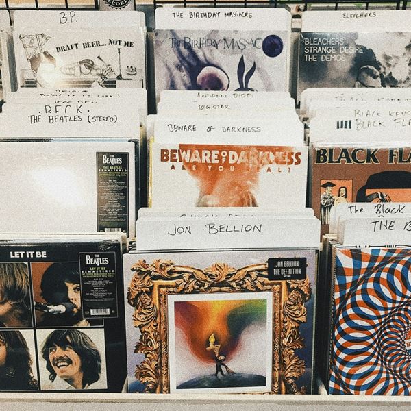 Ποιο τραγούδι πούλησε πρώτο 1 εκατομμύριο αντίτυπα